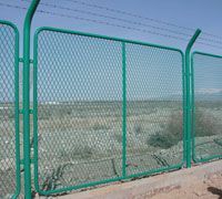 供應(yīng)邊架護(hù)欄網(wǎng) 安平君鴻護(hù)欄網(wǎng)廠為您詳解框架護(hù)欄網(wǎng)價(jià)格與優(yōu)勢(shì)